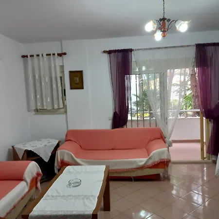 Mali Robit Apartament Apartment *