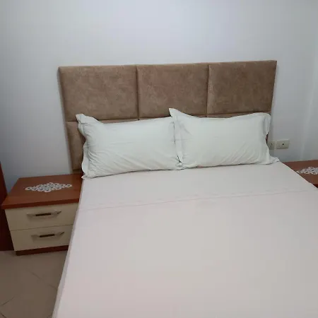 Apartment Mali Robit Apartament *
